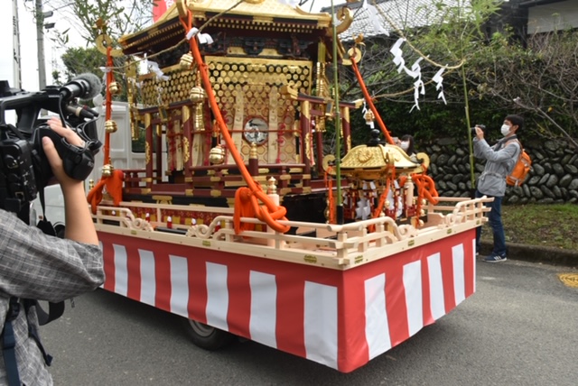 特別祭礼台による神輿巡行